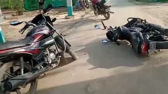 Varanasi: People of two villages fought fiercely, weapons were waved, a pistol recovered, many injured