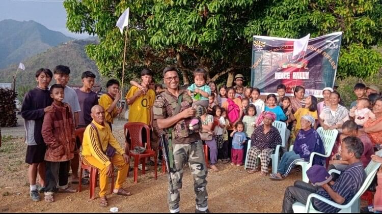 मणिपुर हिंसा सेना और असम राइफल्स का अभियान सफेद झंडा मिल रहा अपार समर्थन Manipur Violence