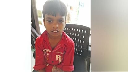eight-year-old boy left maternal home after Remembering his mother in moradabad
