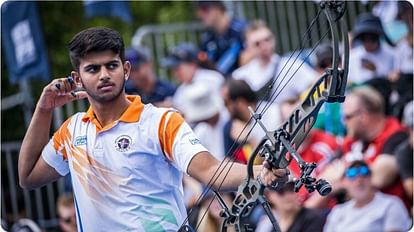 Archery World Cup: प्रथमेश ने दुनिया के नंबर एक तीरंदाज को हराकर जीता स्वर्ण, ओजस-ज्योति को भी गोल्ड मेडल Archery World Cup: Prathamesh won gold by defeating world's number one archer, Ojas-Jyoti also won gold medal