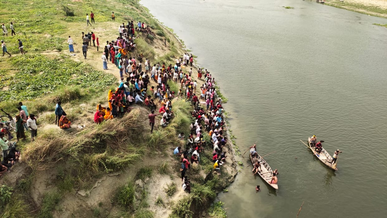 Bihar: Husband and wife died by jumping into the river, a daughter was born seven days ago