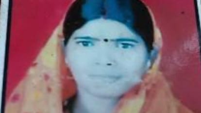 husband put reward of rs 10 thousand on his missing wife in korba