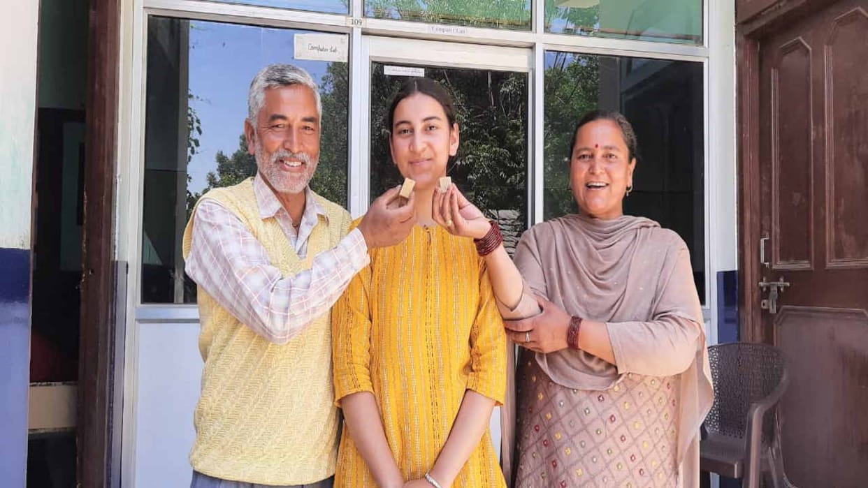 HPBOSE 12th Result 2023: Farmer's daughter divya jayoti got the first position in the Arts stream