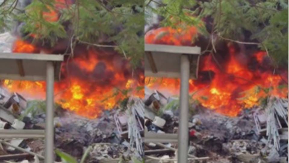 Fire broke out in a scrap warehouse in Ghaziabad