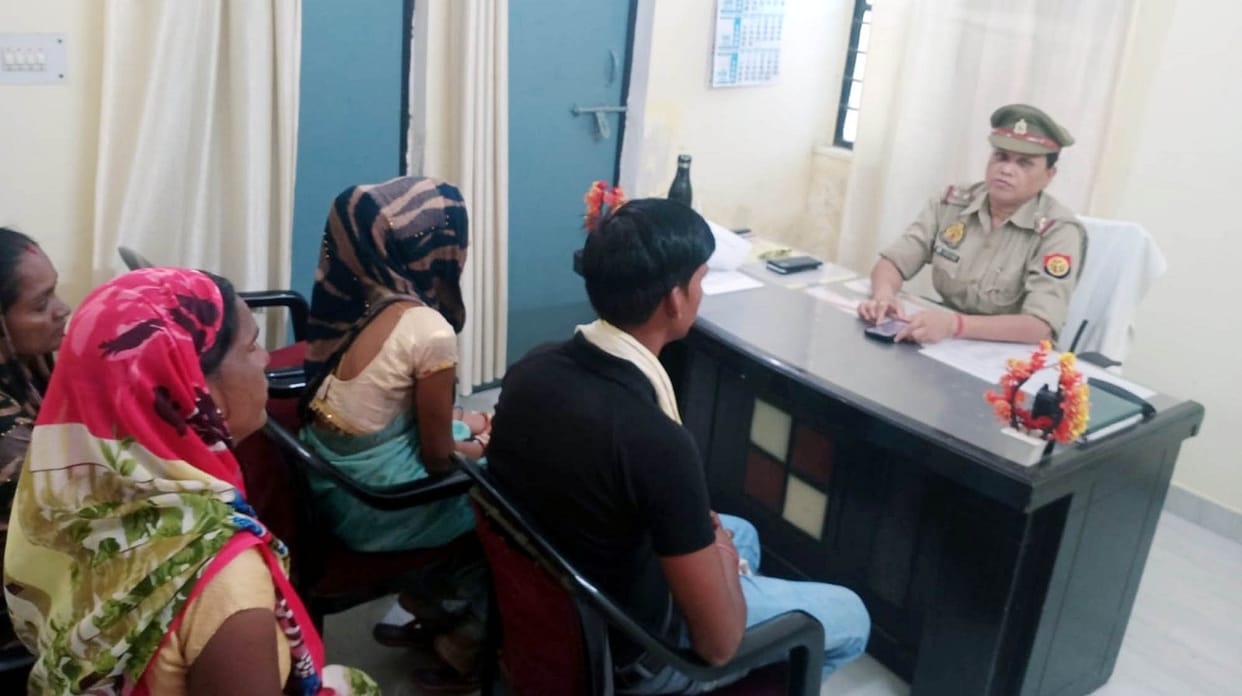 Mother in law complained in womens police station,  daughter in law wants to stay with the family, son said wi