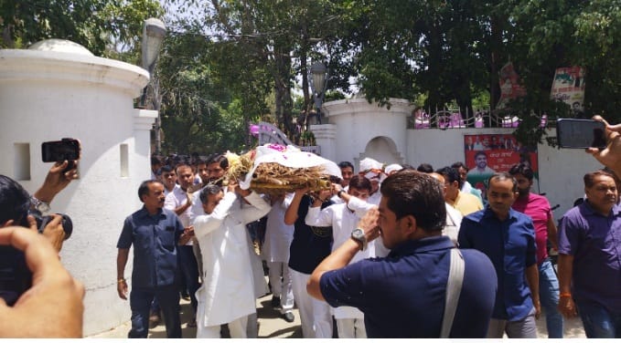 Former CM Akhilesh Yadavs Tai passed away, Samadra Devi was ill for a long time, funeral will be held at 11:30