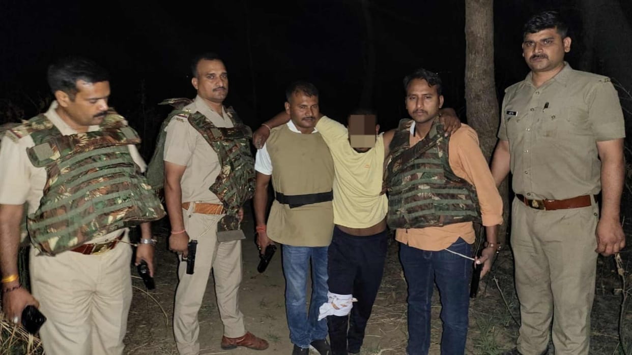 police encounter between cattle smugglers two arrested in kushinagar