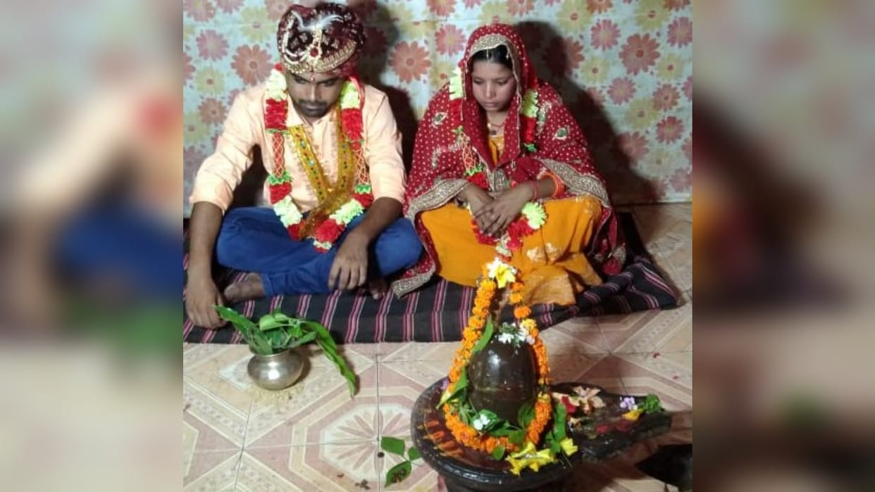 Prisoner of kidnapping case was married in the temple on the permission of the court in Sitamarhi