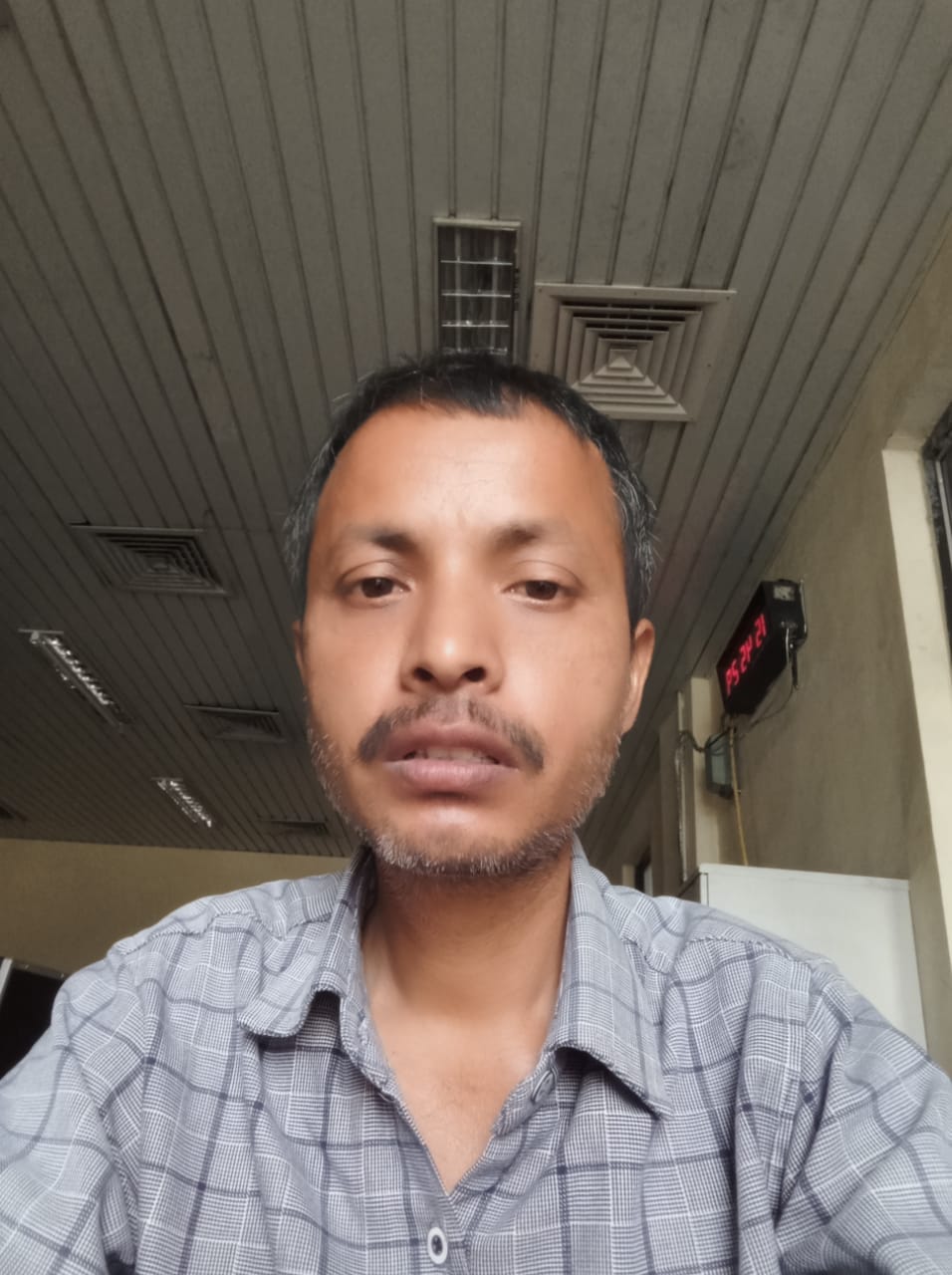 Sonebhadra Accident: Uncontrolled hydra crushed a worker riding a bicycle, returning home from duty