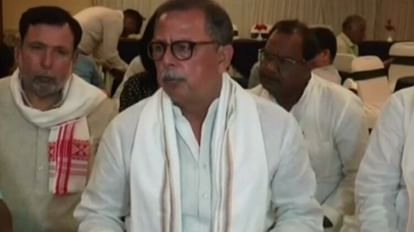 MP Politics: पूर्व मंत्री अजय सिंह बोले- गद्दारी करने वालों से कोई समझौता नहीं, BJP के नाराज नेताओं का स्वागत MP Politics: Former minister Ajay Singh said - no compromise with traitors, welcome angry BJP leaders