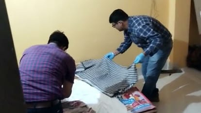 Bihar :जमीन म्यूटेशन के नाम पर महिला को बिस्तर पर ले गया था अंचलाधिकारी; पुलिस  ने वहीं से किया गिरफ्तार - Bihar Circle Officer Arrested In Molestation :  Police Trapped Co Red