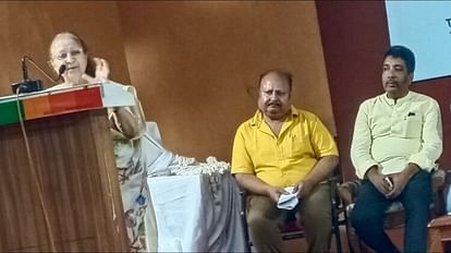 Indore News: टीवी और मोबाइल के दौर में भी अखबार पढ़े बिना सुबह नहीं होती Sumitra Mahajan jeevan sahu press club program