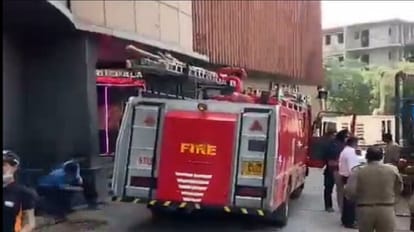Fire in Delhi: मोती नगर के फन सिनेमा में लगी आग, घटना के वक्त अंदर से थे 70 लोग; सभी को निकाला गया सुरक्षित Fire broke out in Motinagar Fun Cinema 70 people were inside at the time of the incident all evacuated safe
