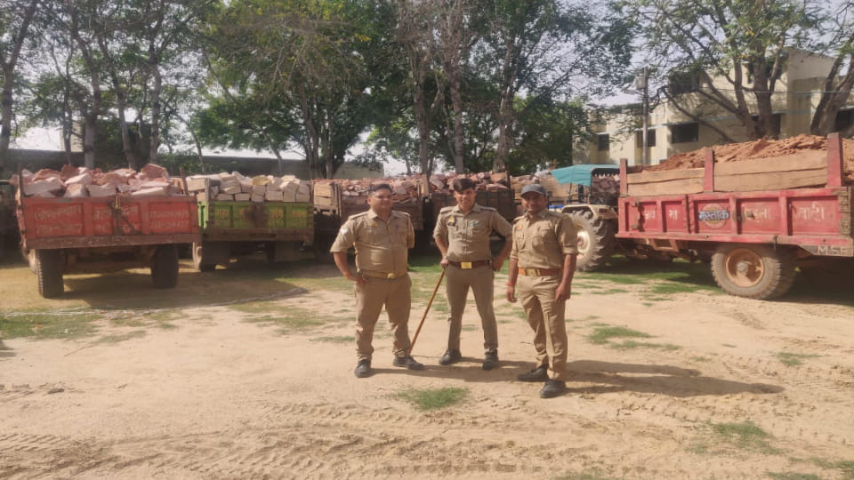 police has caught thirty six tractor trolley by running campaign against illegal mining in agra