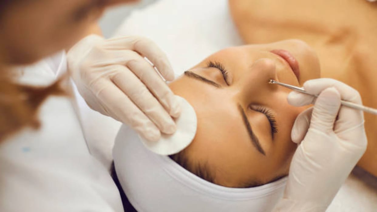 Blackhead Removal avoid these mistake during Blackhead Removal precautions