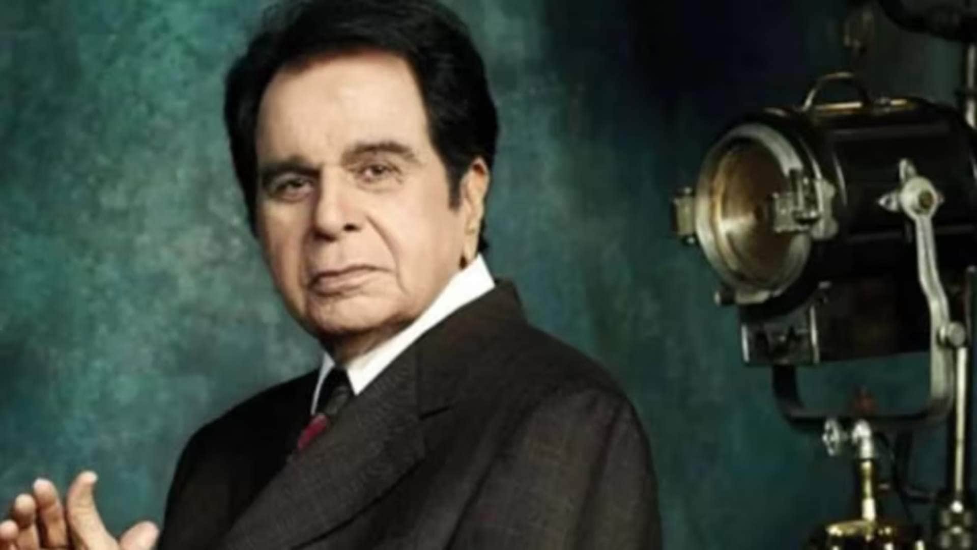 Dilip Kumar birth anniversary know unknown facts about Tragedy King star career life struggle films Saira Banu
