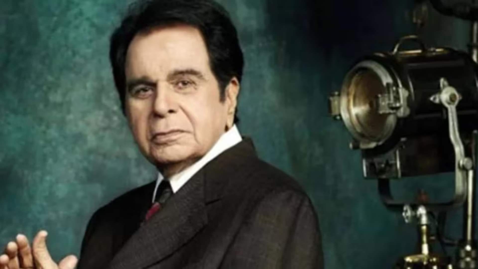 Dilip Kumar birth anniversary know unknown facts about Tragedy King star career life struggle films Saira Banu