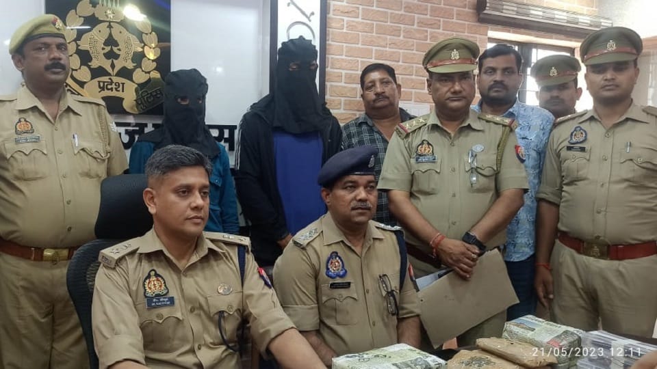 Two accused going to Delhi with hashish worth nine crores from Nepal arrested in maharajganj
