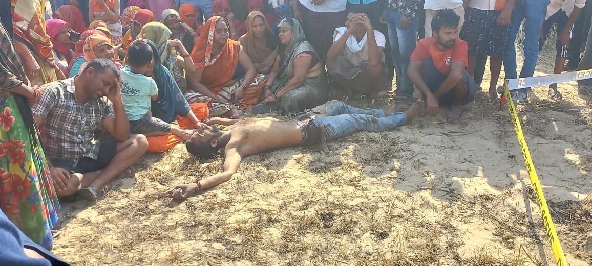 young man shot himself on the chest, the bloodied body was found in the field, he was cheated in the love affa