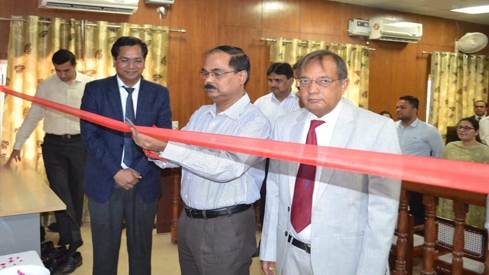 25593 cases settled in the Lok Adalat of Hathras