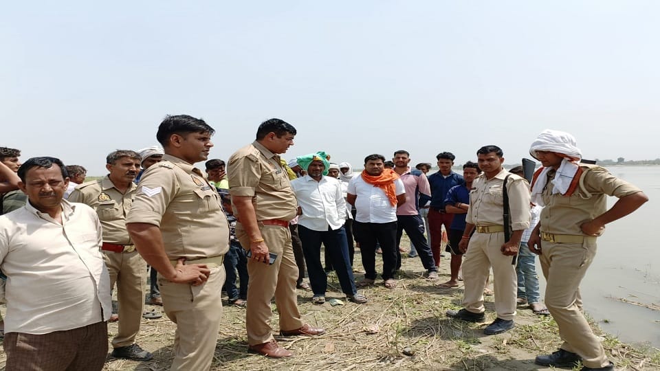 three boys and two girls washed away while bathing in Ganga after mundan rites three were saved In Sambhal