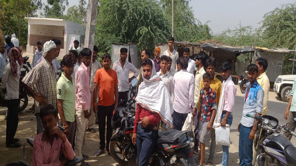 Two youths died in separate road accidents in Mainpuri while one was seriously injured