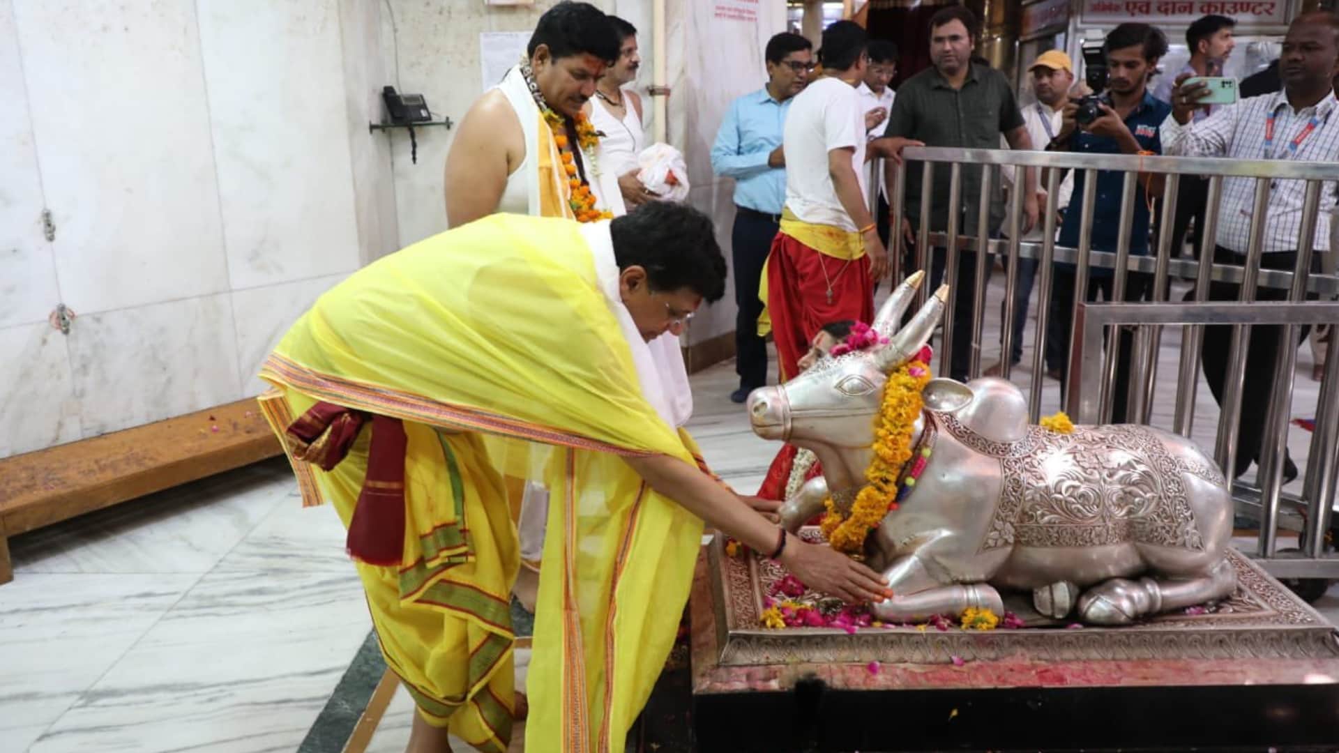 Ujjain Mahakal: Union Minister Piyush Goyal arrived to visit Baba mahakal worshiped also saw Mahakal Lok