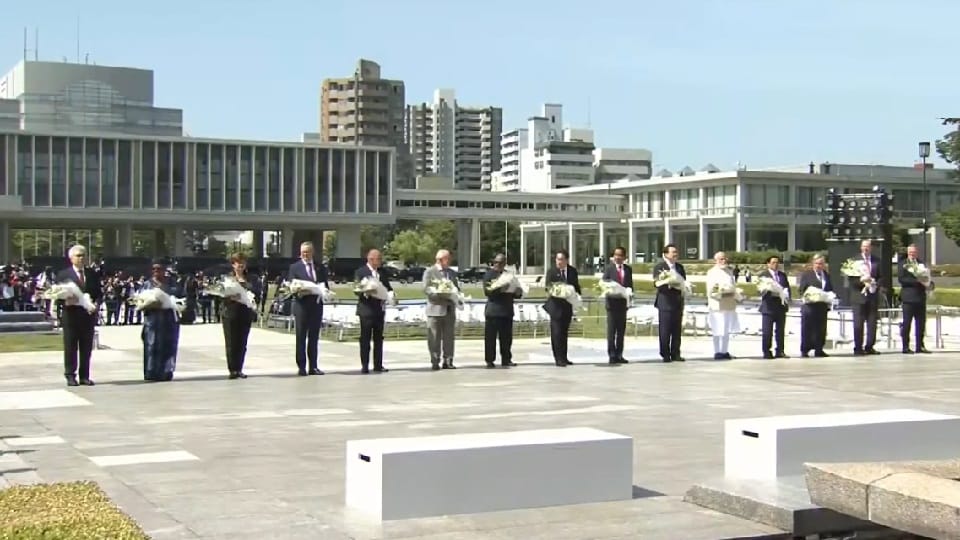 PM Modi and other leaders pay floral tribute at Hiroshima Peace Memorial Park in Japan