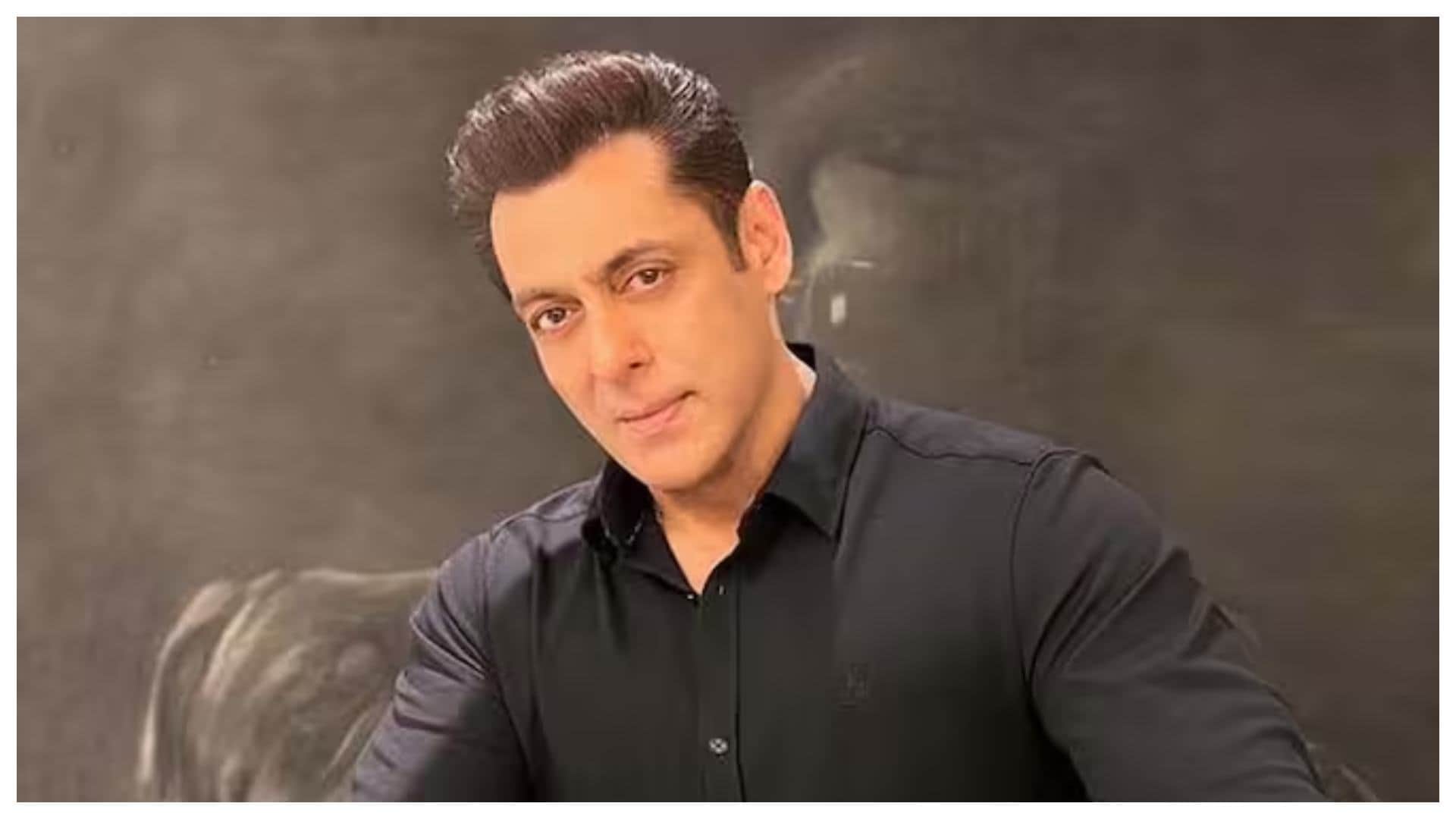 These Bollywood Celebs keep Strange conditions Before Signing film Priyanka Chopra Salman Khan Akshay Kumar