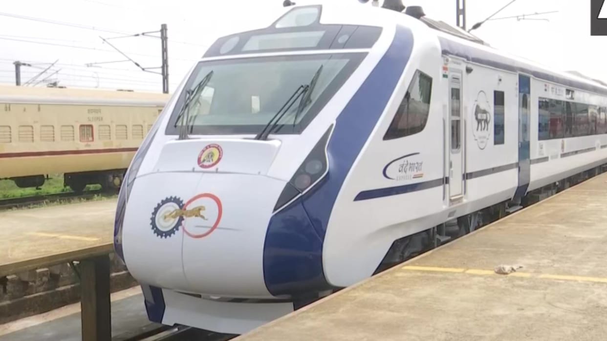 Vande Bharat train will run from Gorakhpur to Lucknow via Ayodhya.