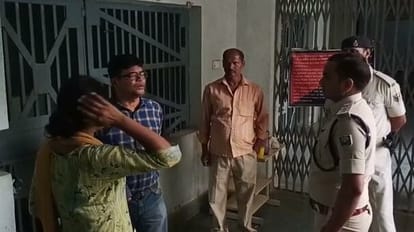 Bihar : अंचलाधिकारी को भेजा जा रहा जेल, BDO के कमरे में बुला CO कर रहा था गंदा काम; जमीन का धंधा इतना गंदा! Bihar: Circle officer being sent to jail, CO was raping women in BDO room, buy and sale land mutation in bihar