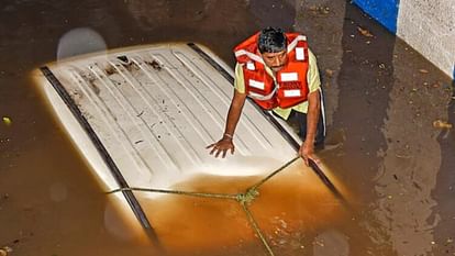 Karnataka:बेंगलुरु में अंडरपास में भर गया बारिश का पानी, बीच में ही फंसी  कार डूबी, इंफोसिस की इंजीनियर की मौत - Bengaluru Rain Alert: Infosys Woman  Employee Drowns As Car ...