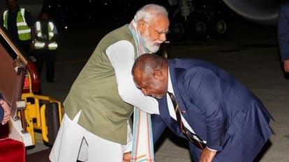 Papua New Guinea leader who touched PM Modi's feet, Know the detail Who is James Marape