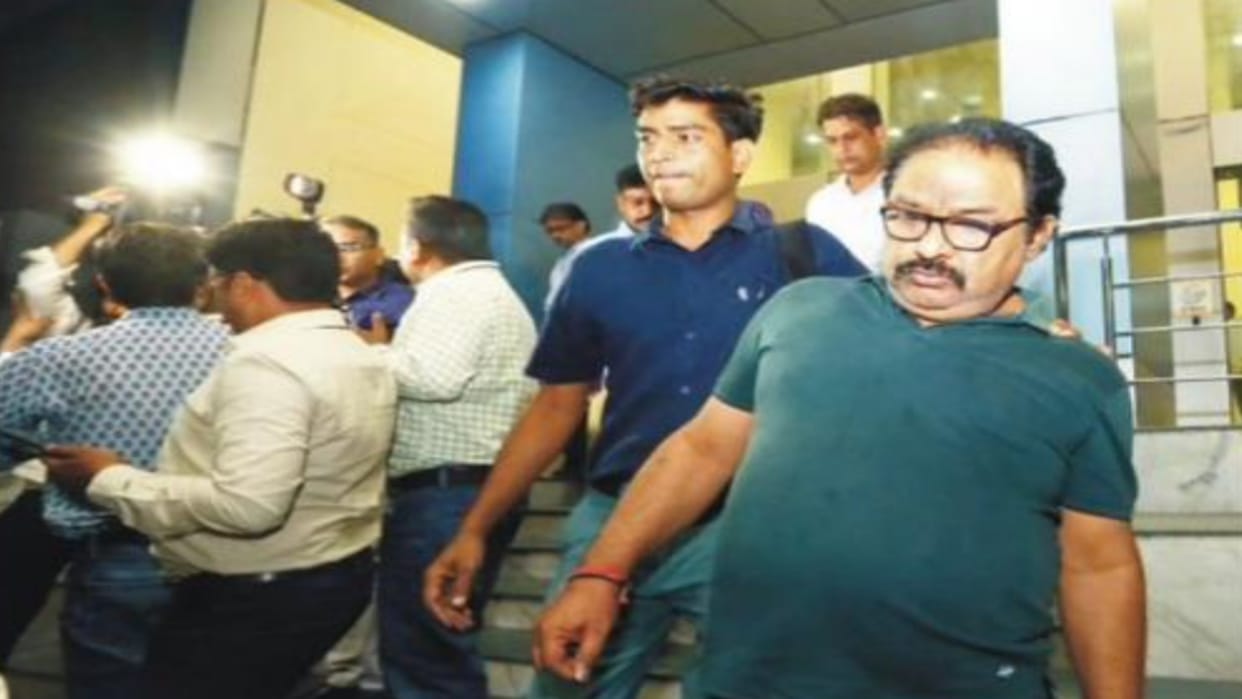 DOIT joint director suspended for bribery