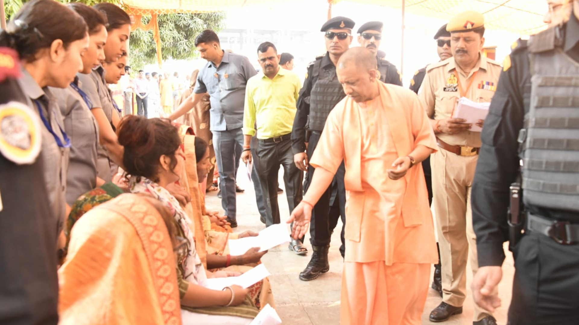 cm yogi adityanath held Janta Darshan in gorakhpur