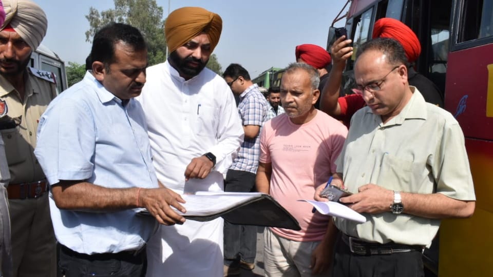 Transport Minister Laljit Singh Bhullar conducted surprise inspection of buses in Jalandhar