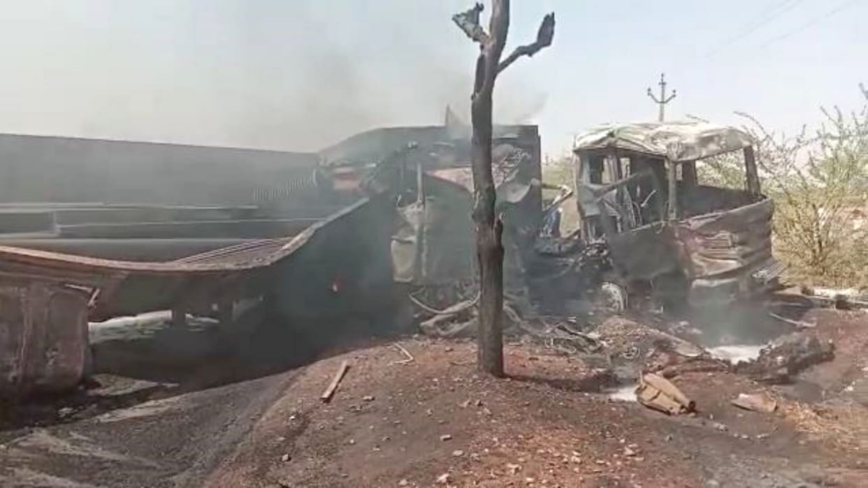 Two trailers caught fire after clashing with each other in Nagaur