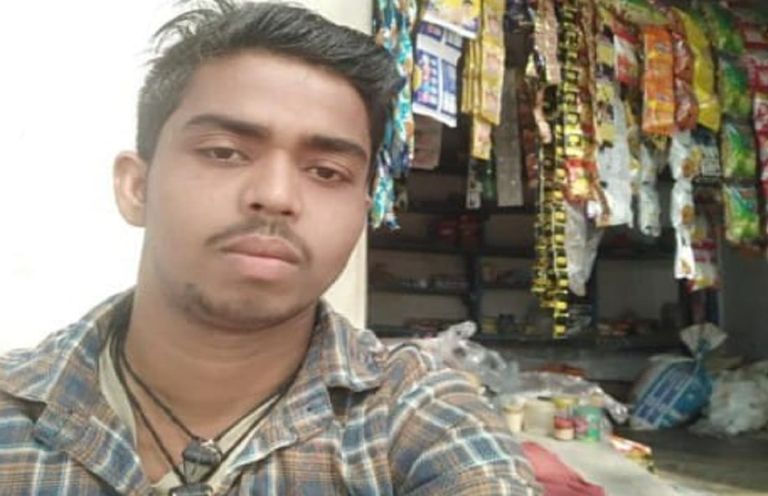 one dead two injured due to  DJ laden vehicle collides with roadside tree