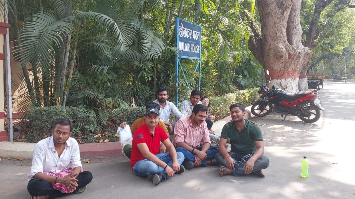 warden pulled out bhu student from hostel after  bathroom glass broken