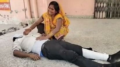 Hathras News: शासन तक पहुंची शव को जमीन पर रखने की गूंज, डिप्टी सीएम ने दिए जांच के आदेश, कमेटी गठित echo of keeping the dead body on the ground reached the government