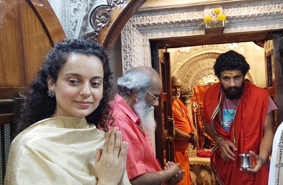 Bollywood Actress Kangana Ranaut reached Haridwar and doing worship of ma kali