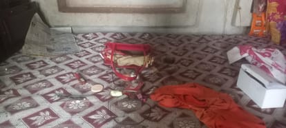 Shamli News: By taking the family hostage, the miscreants looted lakhs of rupees