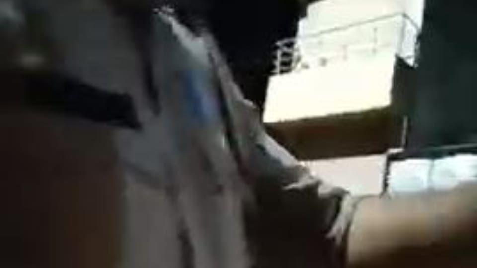 up police constable video goes viral in shahjahanpur