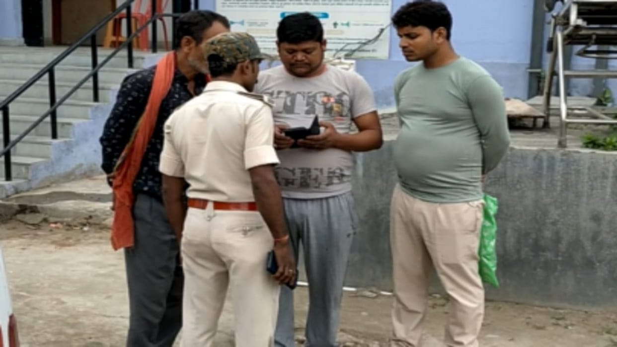 Debtor shot the teenager along with his uncle for asking for loan of father in Samastipur