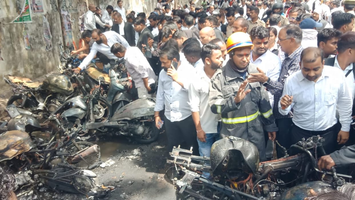 Fire broke out in civil court campus in Lucknow.