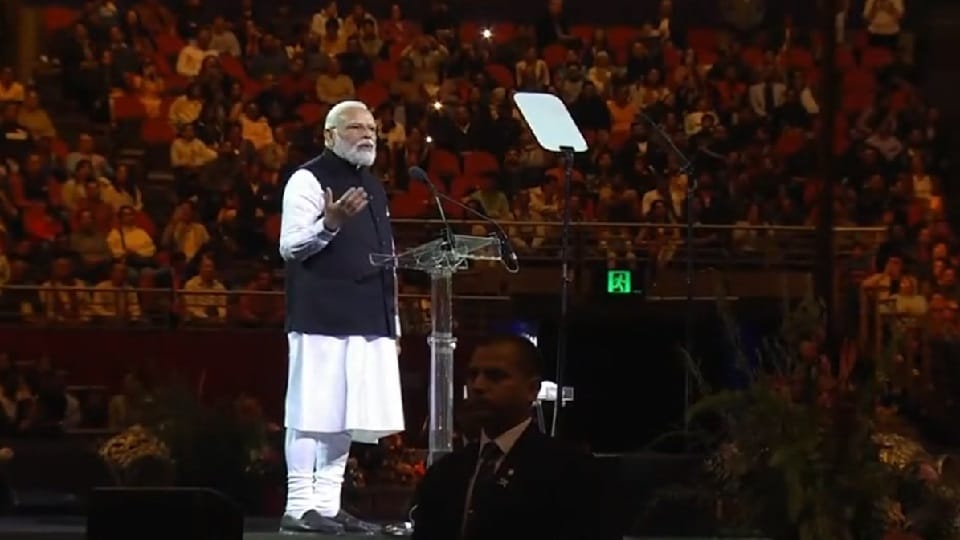 Slogans of Bharat Mat Ki Jai started on seeing Prime Minister Modi in Sydney Event see photos