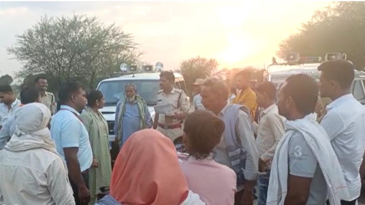 Damoh News: Patharia MLA Rambai objected to the cutting of challans by the police