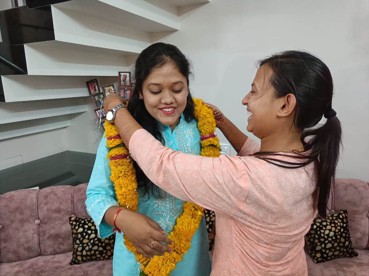 UPSC Result: Rochika, daughter of Ujjain's powerloom operator, got success in third attempt through hard study