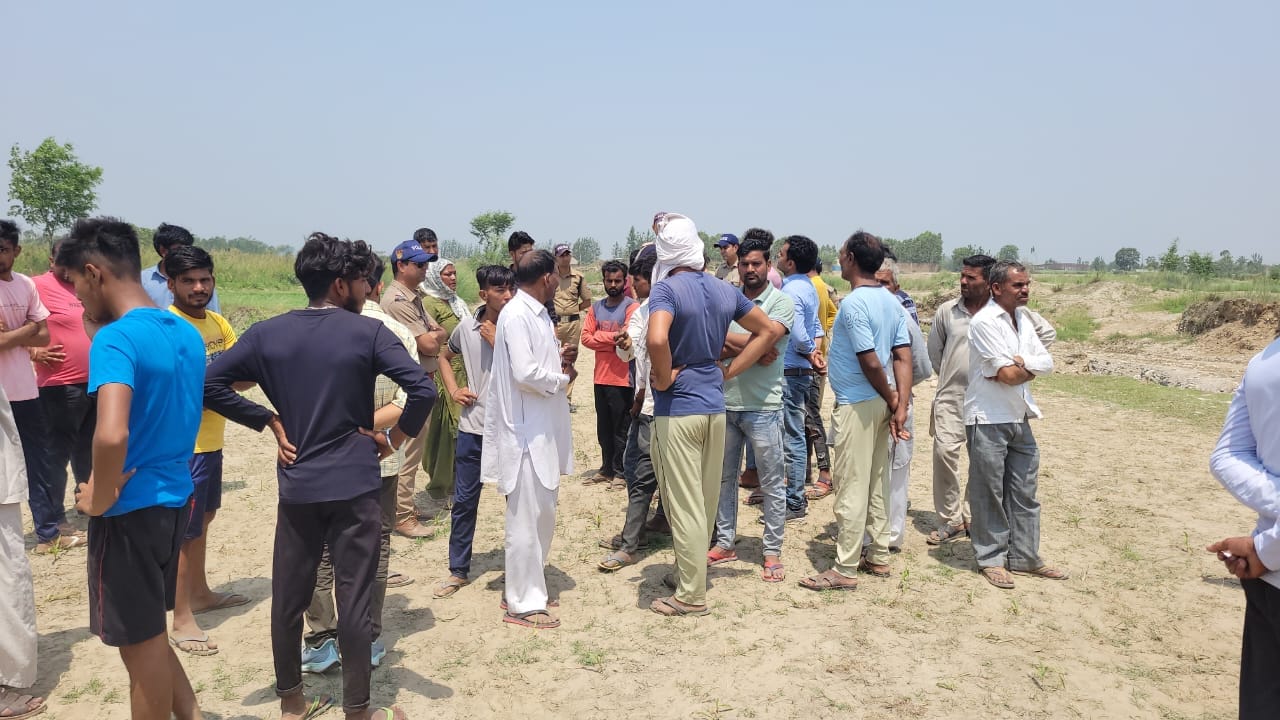 Roorkee Accident News Scooty collided with a tractor trolley full of mining  school operator and child Died