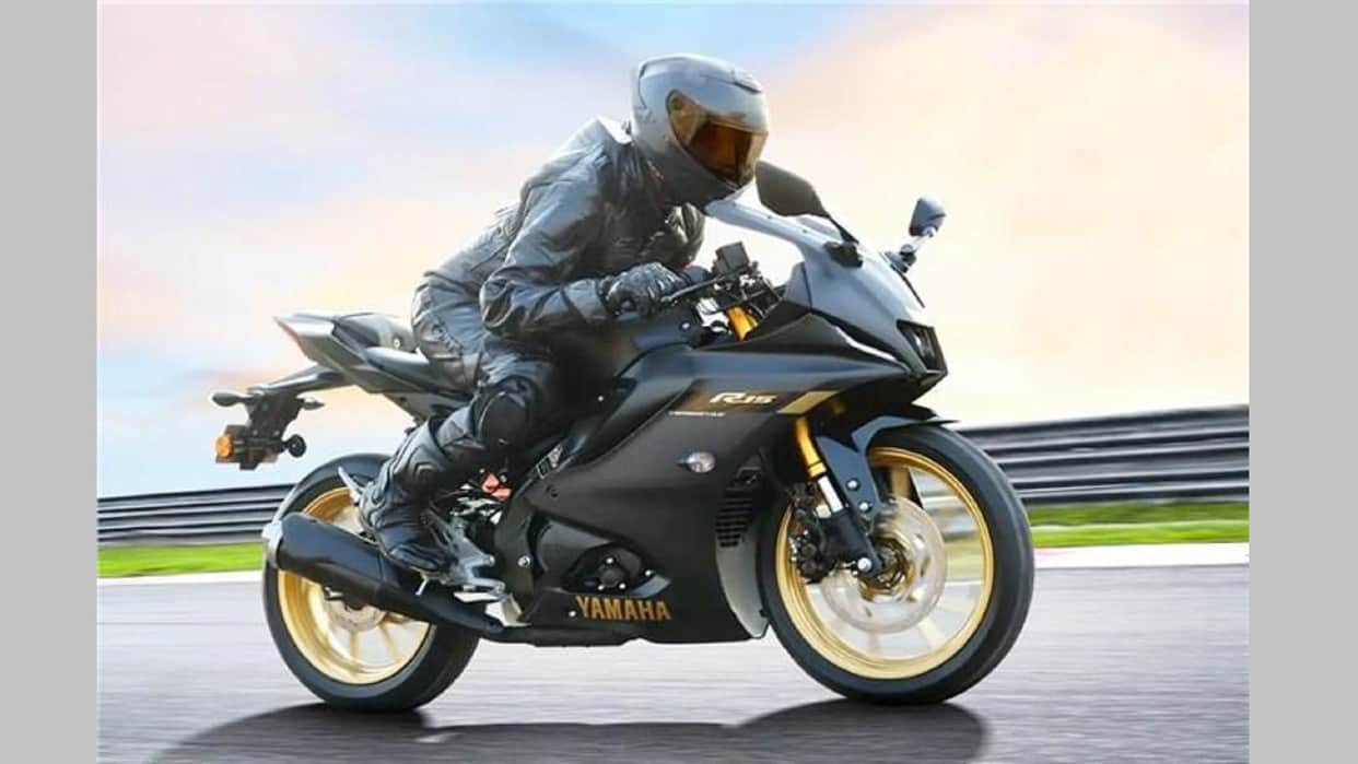 Yamaha R15 V4 Dark Knight Edition Launched in India Know Price Features Specs